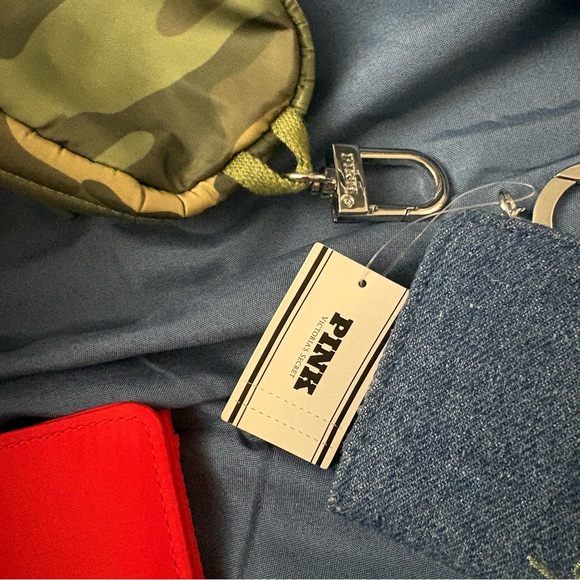 Victorias Secret PINK Bundle keychains, keychain wallets etc - Picture 5 of 8